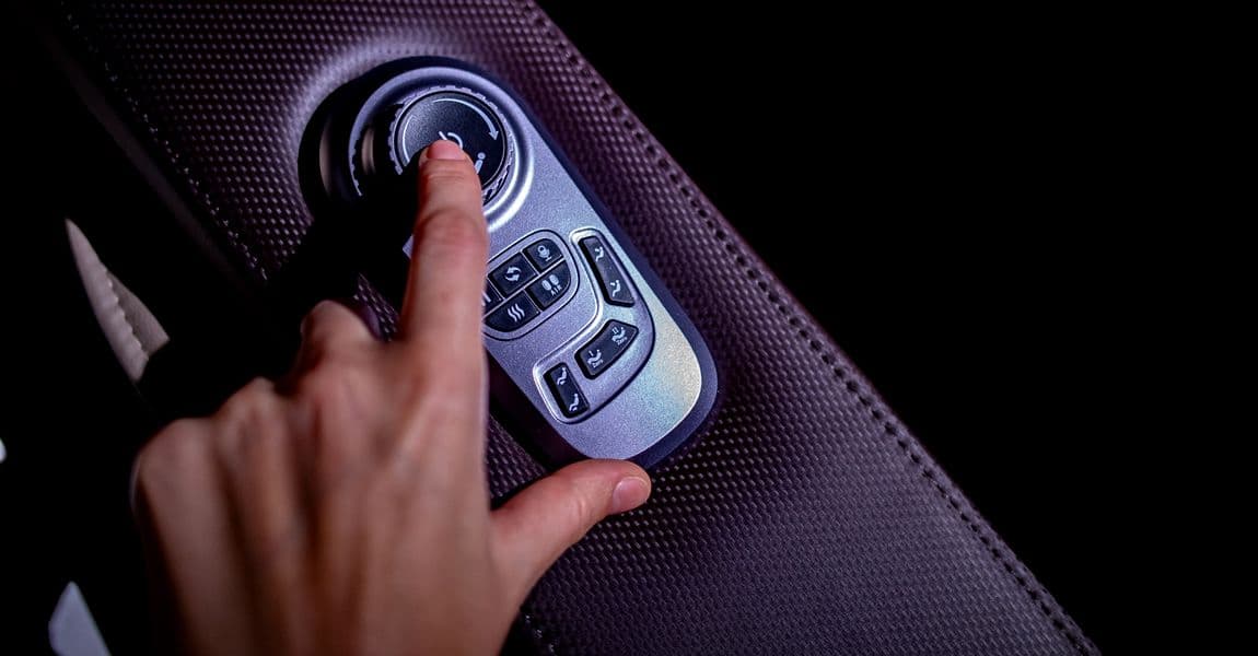 Schwereloser Joystick und Steuertasten